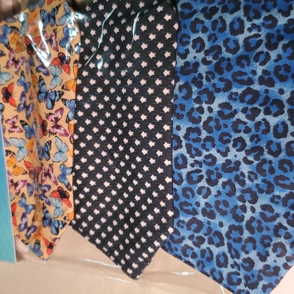 🍒NWT 3 FACE MASKS - Picture 4 of 7